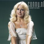 15-02-1976 Bonnie St. Clair at studio in Amsterdam. Photo: Govert de Roos/Connu

[keywords]Half Length, Eyecontact, Smiling[/keywords]